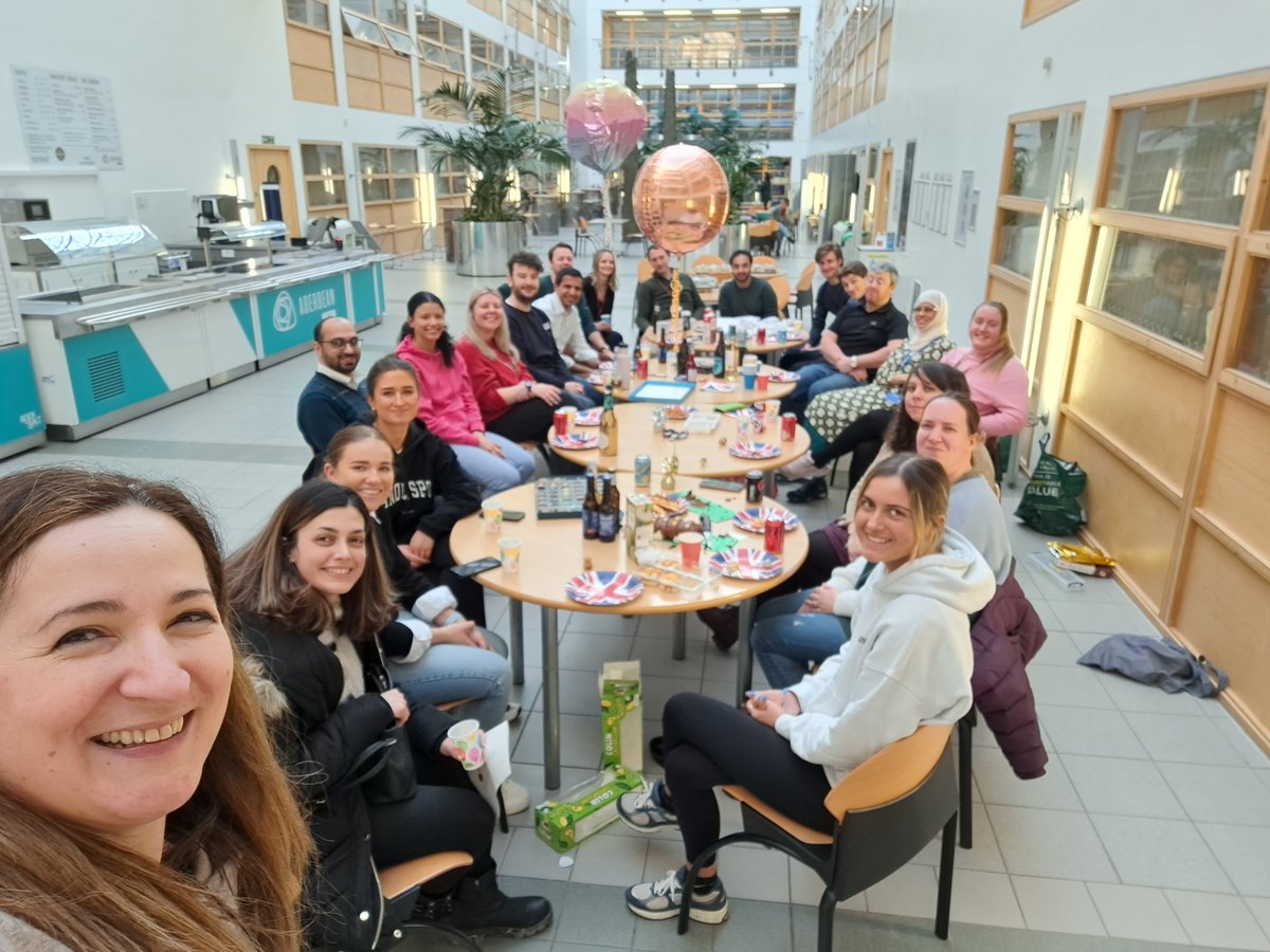 mdelibeg's tweet photo. Today we said bye to @ShehrozM_ - after 4 years in the Mody-Delibegovic lab, Shehroz has grown into an amazing scientist,  colleague and great friend to us all! We are going to miss him and wish him best of luck in his new job in London! 
@AberdeenCDC @AbdnLifeScience https://t.co/nS21qq97aD