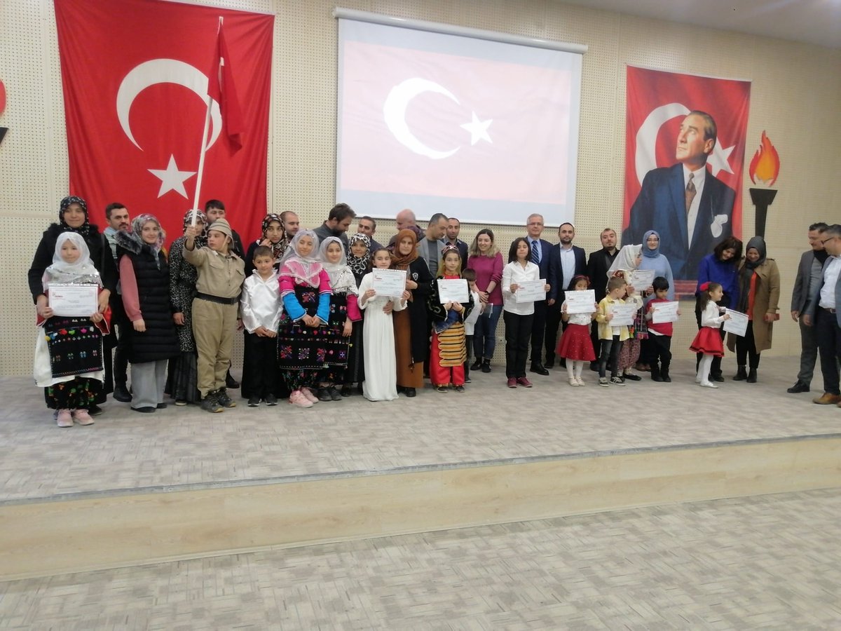 İstiklâl Marşının Kabulü ve Mehmet Akif Ersoy'u Anma Günü dolayısıyla, ilçemizde  eğitim gören okul öncesi öğrencileri ve Temel Eğitim öğrencilerine yönelik ''İstiklâl Marşı'nın On Kıtasını Ezberden Güzel Okuma Yarışması'' düzenlendi.