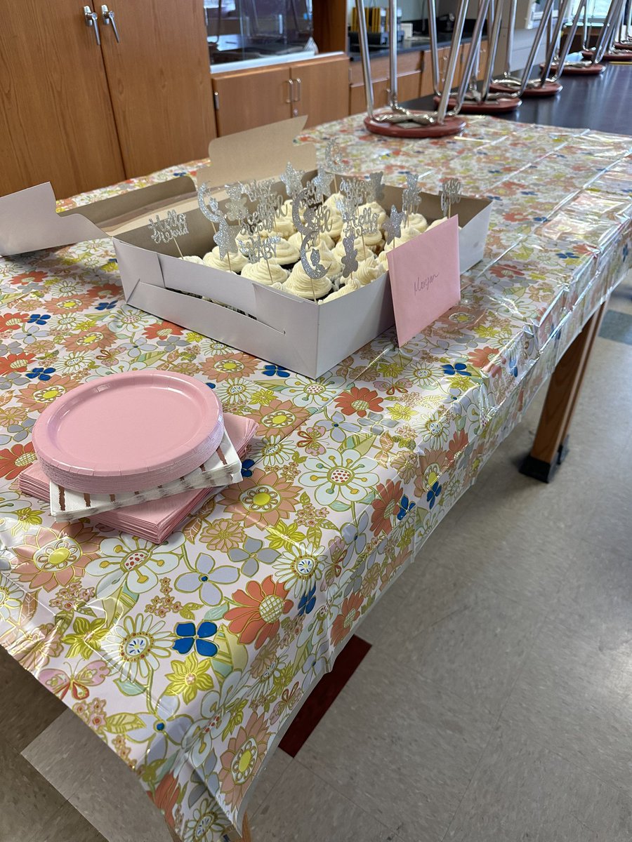 mmurray417's tweet image. Feeling thankful to work with such amazing people! #wcsdletsgo
