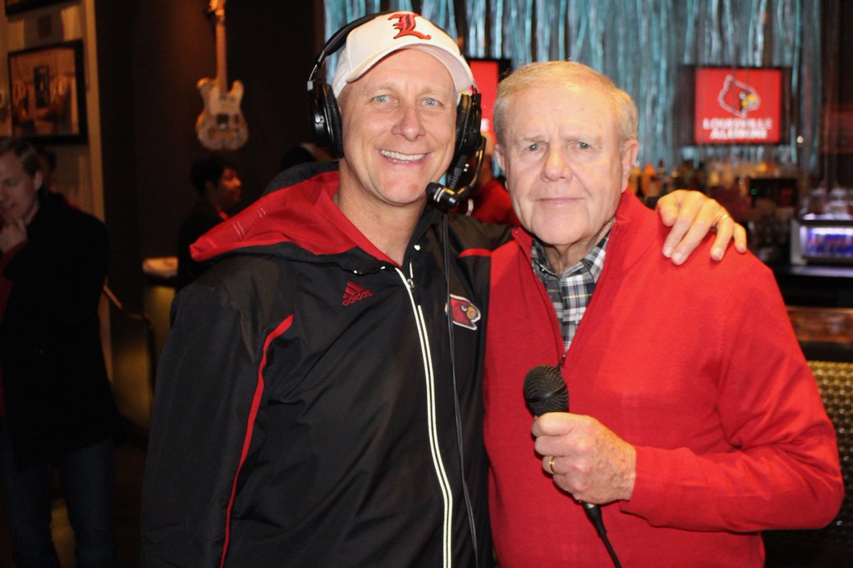 terrymeiners's tweet photo. The new Denny Crum #HometownHeroes banner will be installed this Sunday, March 12th on the building adjacent to @kfc_yumcenter in downtown Louisville.
Dedication ceremony at 2 PM in the Yum Center lobby.
#GoCards #SelectionSunday #GLPF #DennyCrum @CoachDennyCrum @LouisvilleMBB https://t.co/96nI3VMTMA