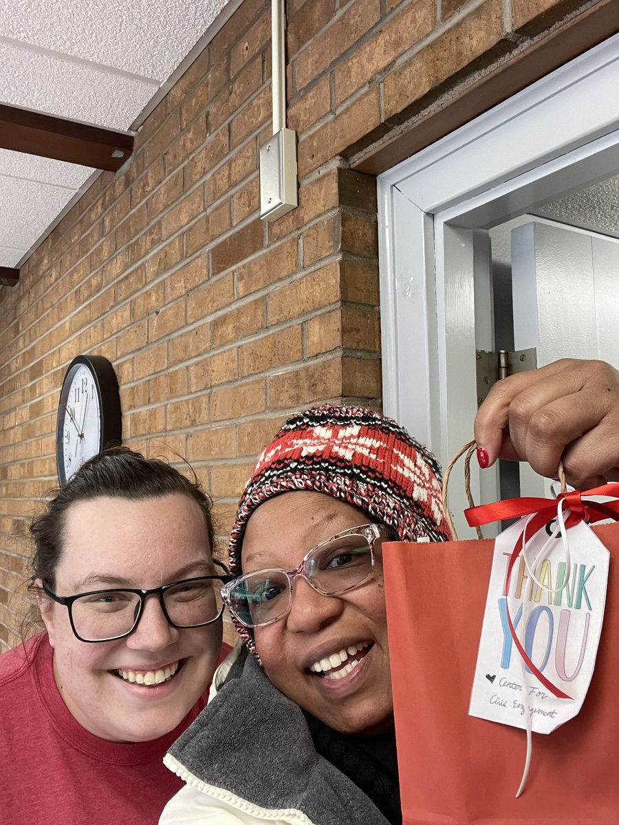When you put on the book of faces that you’re going to be in town and they say stop by for a swag bag!! Sending good vibes to all the Alternative Spring Break trips that will be making an awesome impact across the world! <a href="/IllinoisStateU/">Illinois State</a> #RedbirdProud