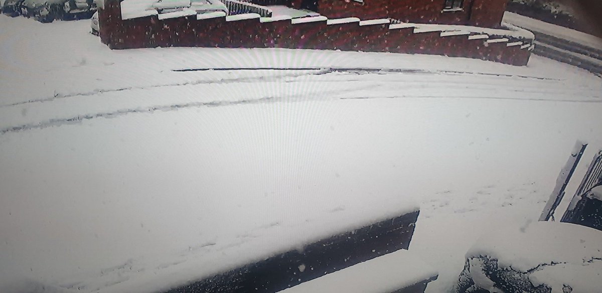 ABSSECURITIES's tweet photo. @itvcalendar where the hell did he get his info from re todays weather. I think we did have a few flakes... come on calendar get ya facts right. https://t.co/lN5Z4EOme4