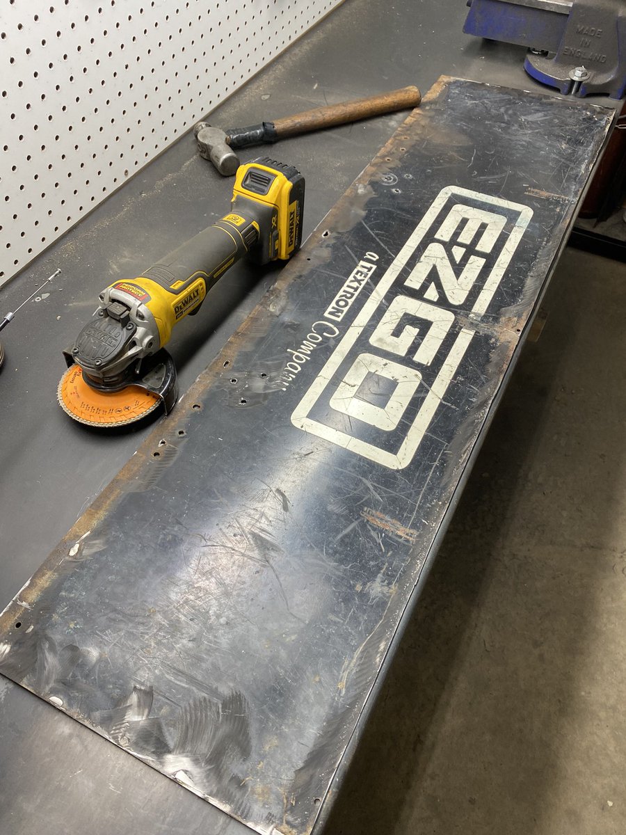 ryanarthur21's tweet photo. A snowy shop day today with the start of fabricating a new tailgate for one of our work carts! Cupcake chose this box hide from the sparks flying! #fixnotreplace @CobbleHillsGolf @CatsOfTurf https://t.co/yVE67OgqYE