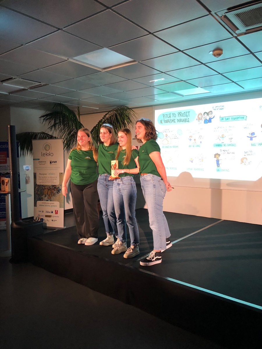 ExceliaGroup's tweet photo. [#PitchTaStartup🗣] Trois minutes pour pitcher son #projet de #tourisme #durable ou de #création d’entreprise⏳

Une première édition co-organisée par #Excelia Tourism School et #XLEntrepreneur, en partenariat avec #LEKKO by @VVFOfficiel et la Fondation Excelia🤝🏻

Bravo à tous ! https://t.co/0cpEFIjU71