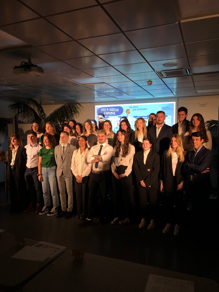 ExceliaGroup's tweet photo. [#PitchTaStartup🗣] Trois minutes pour pitcher son #projet de #tourisme #durable ou de #création d’entreprise⏳

Une première édition co-organisée par #Excelia Tourism School et #XLEntrepreneur, en partenariat avec #LEKKO by @VVFOfficiel et la Fondation Excelia🤝🏻

Bravo à tous ! https://t.co/0cpEFIjU71