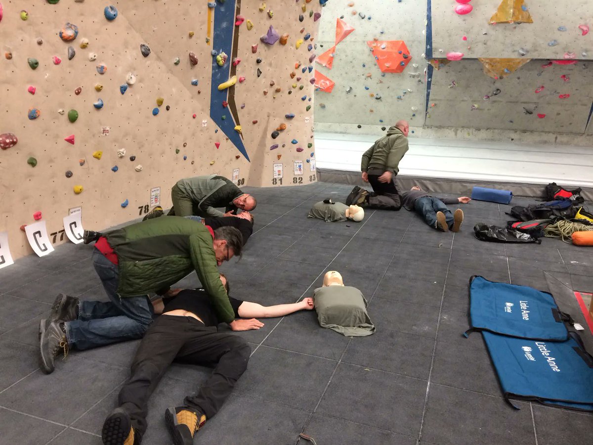 Creative260612's tweet photo. Outdoor First Aid. Shropshire. 31 Mar and 07 Apr. ยฃ120. A 16 hour course to update your skills and to satisfy an NGB qualification.
https://t.co/eSM9jsacgJ
#outdoorinstructor #outdoorlearning #skillsforlife https://t.co/7lPFuDor68