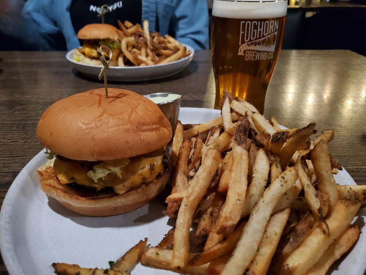 #yfcburgerbattle23 burg #4: the Southside Smash from 540 Kitchen &amp; Bar. This was the first really good one so far, great patty and love the chili pickles and honey Dijon combination. Was number 1 when I had it (2 days ago)