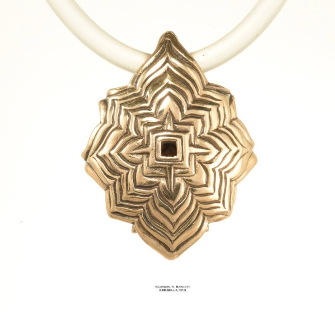 grbbells's tweet photo. The STAR of the EAST in Bronze.
https://t.co/RlWBNUsBSR
#star #starofeast #celestialwedding https://t.co/WIegr9tksc
