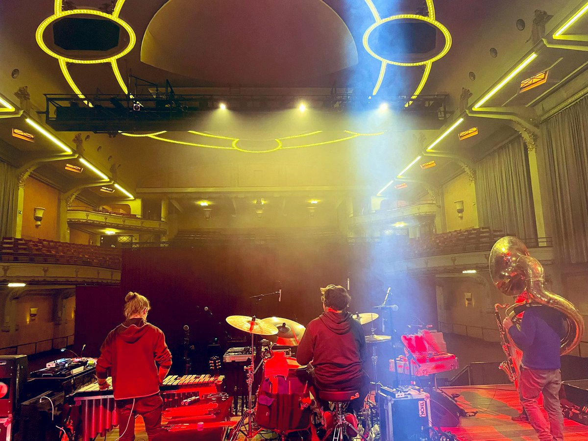 thenotwist's tweet photo. De Roma, Antwerp, with Elijah Minelli 🌈 https://t.co/9gQGYx7cf7