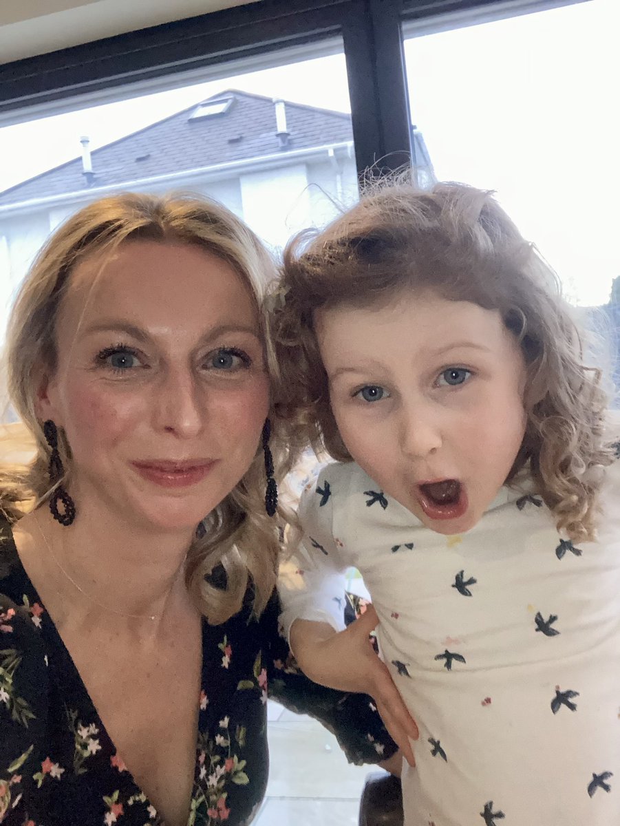 WurzelFairburn's tweet photo. Getting ready for a night out with Andrew and this cutie asks for a photo 💕 @Febs99 https://t.co/fMKpNSbG9Q