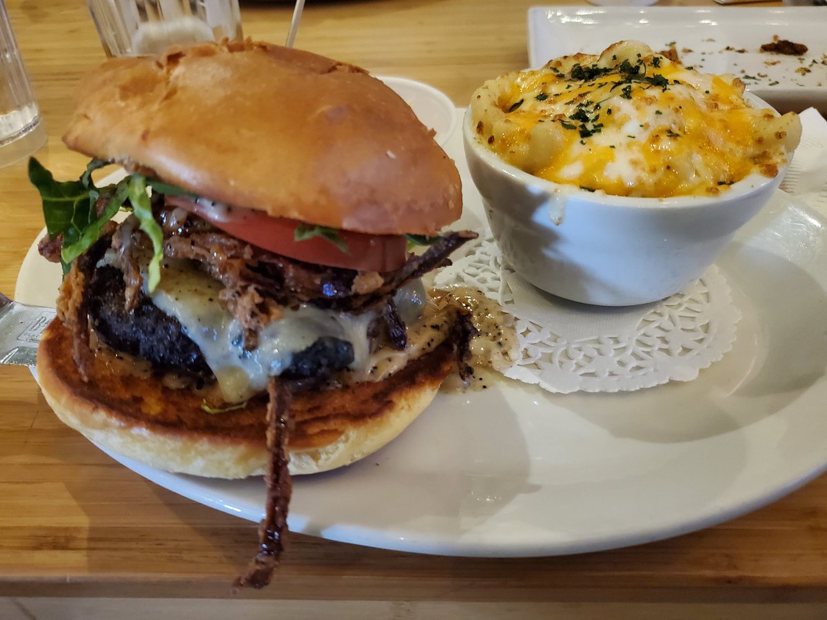 #yfcburgerbattle23 burg #6: Rise &amp;Grind from Ringo's Bar &amp; Grill. Easily the best one yet. Themed around coffee, this has a dark roast reduction glaze, coffee dusted onion straws, and coffee liqueur aioli, plus lettuce/tomato for freshness and aged cheddar, and it all works great