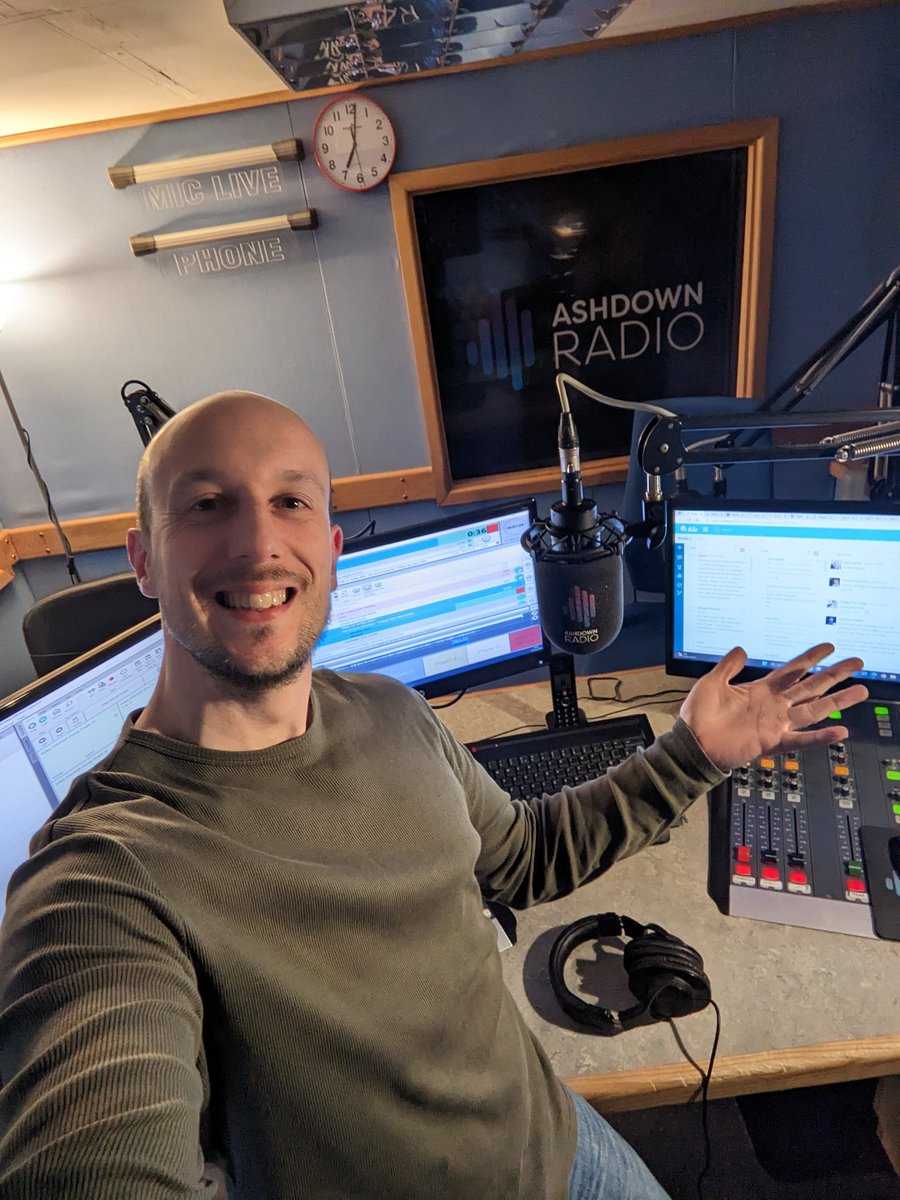 mikemitchelluk's tweet photo. Tune in for some great music if you fancy it. Live on @ashdownradio 7-9pm on the app, smart speaker and across East Sussex on 94.7 and 105FM. https://t.co/ycenqa9Dgx