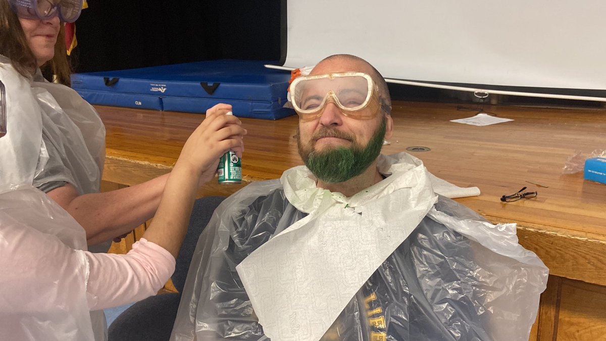 One of our CRS students saved up enough PBIS Joey tickets to win a chance to color Mr. Bennett’s beard green!  Way to go! 😁