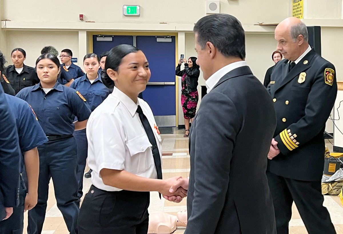 LAUSDSup's tweet photo. Congratulations to Wilson High School Firefighter Academy Magnet students for a successful completion of their formal inspection. An honor to stand with @LAFDChief Crowley, members of my Business Council and families for an impressive demonstration of technical skills. @wwhsmules https://t.co/n25uXckevj