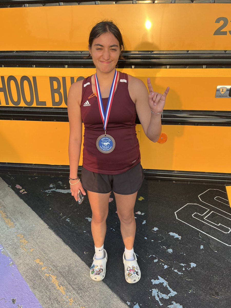 DPISD_Tennis's tweet image. Congratulations to these players for earning 🥉 at the Greg Dwyer Varsity Tennis Tournament!  Jake R. in A singles, Jackie/Jordan in A Doubles, Kennedy/Hannalee in B Doubles, and Melanie in B Singles.  🦌 🎾 @Coachtheim @CoachLadner13 @DPISD_South