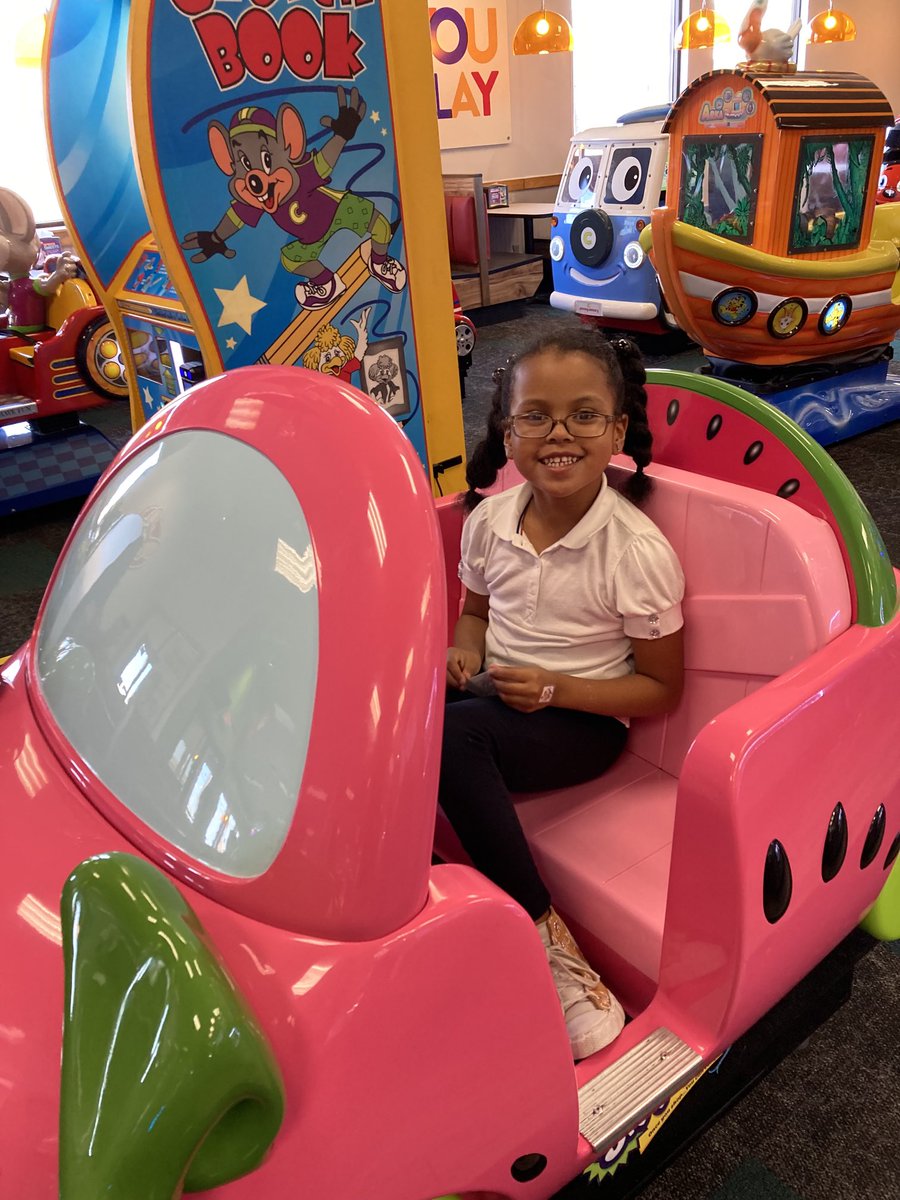 Constance Lathan tweet media