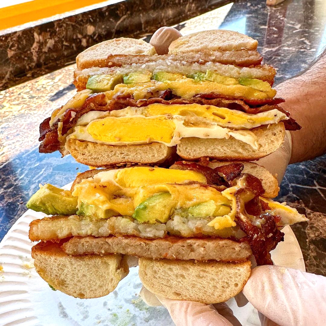 A perfect start to a morning. 😍😋

📸: samsdeli2_nj on Instagram

#breakfast #breakfastsandwich #foodies