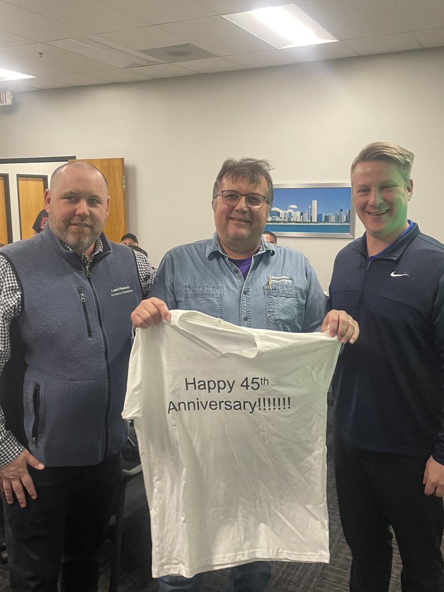 Laird_Plastics's tweet photo. It is a VERY special day as we celebrate the 45th anniversary of #LairdChicago's Phil Ross!! 

Congratulations, Phil, on this impressive accomplishment! The team enjoyed lunch and a roast to honor him. #SpecialAnniversary #Congratulations #LairdChicago #YesWeHaveIt https://t.co/0pfS0B50R5