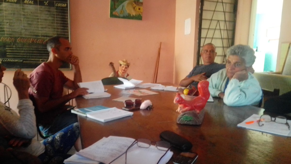 adonis84gmailc1's tweet photo. En el día de hoy se realizó la reunión de la militancia de la #ANAP ,dónde se evaluaron los aseguramientos para el 26 de marzo, donde los campesinos de #GuiradeMelena una vez más reafirmaran  #VamosUnidos
#SomosCuba #Artemisa #YoVotoSi https://t.co/QqFZuUCrdb