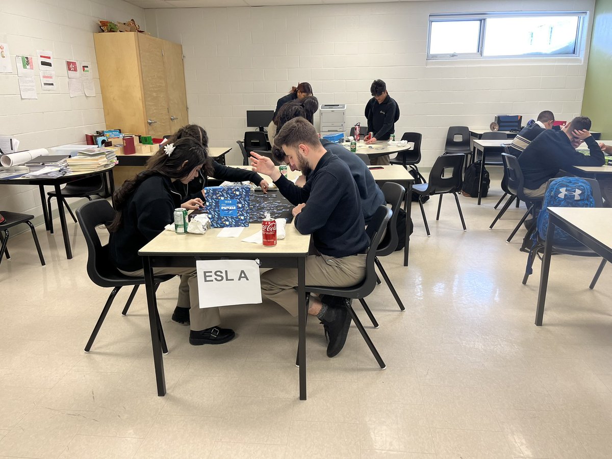 NesrineRiskalla's tweet photo. Thrilled to have celebrated #PersianNewYear with my ESL class before #MarchBreak! It was a blast seeing students bond in team building activities ππ
Special thanks to our settlement worker @hanan_messiha
#multiculturalclass #teamwork @sja_mississauga @ELL_DPCDSB https://t.co/fgXApVboF1