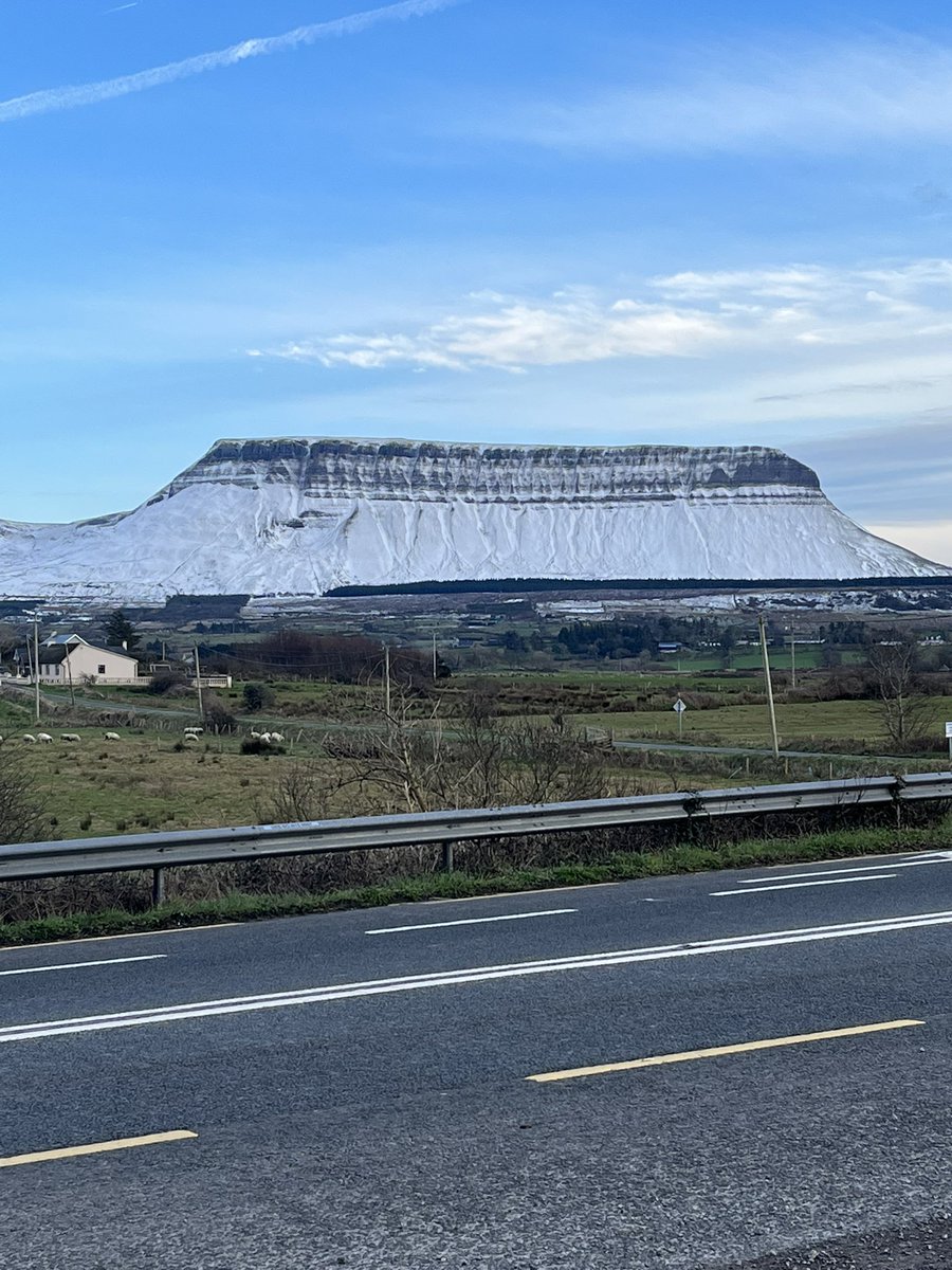 AmandaConlon3's tweet photo. #WAW Road trip #Cork #Kerry #Clare #Overnight Stopover #BeachbarSligo #Campervanlife https://t.co/WwNazWAJRE