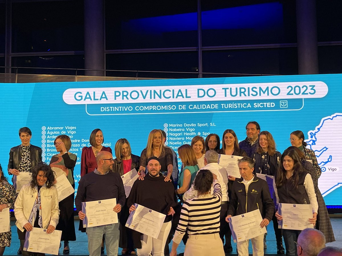 consultaycrece's tweet photo. Enhorabuena a @LarAtlantica que recibe el distintivo de calidad #SICTED y a nuestra compañera @elenacoello_ por su buen hacer y su compromiso con la calidad #turismo #calidad #orixe #riasbaixas #vigo #pontevedra https://t.co/jBIQVUXbMK