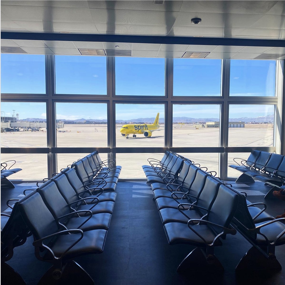 LASairport's tweet photo. Got #springbreak in your sights? ๐โ๏ธ
Raise your hand if youโre heading to LAS.๐๐ปโโ๏ธ
#SpottedatLAS
๐ธ: IG @lasairport https://t.co/Ljjm8jy2oZ