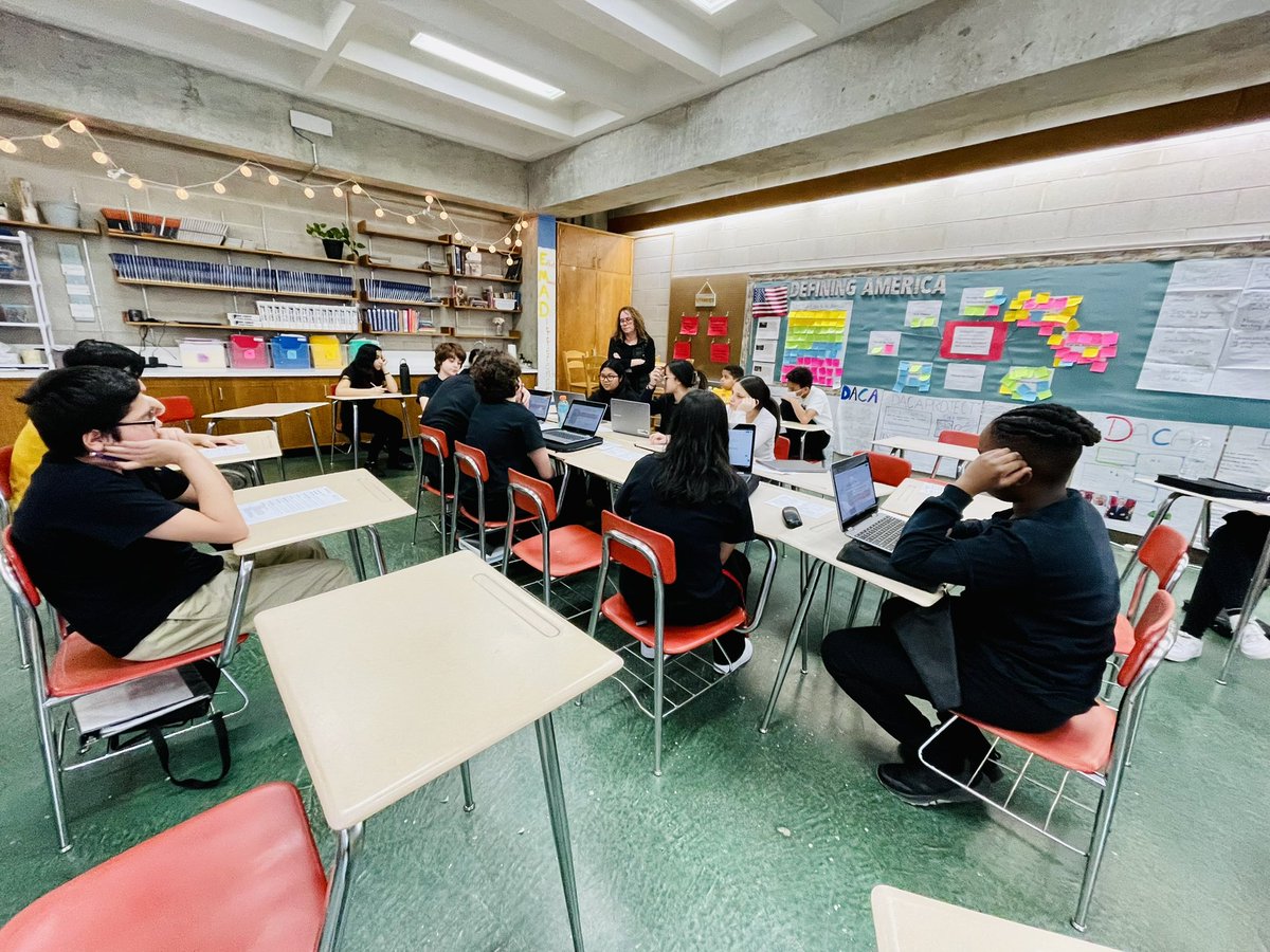 MsVecoli's tweet photo. Survived our 1st Socratic Seminar 🗣️ in 7th Grade @frps_Talbot 
#studentleddiscussion https://t.co/DDt8BA4lan