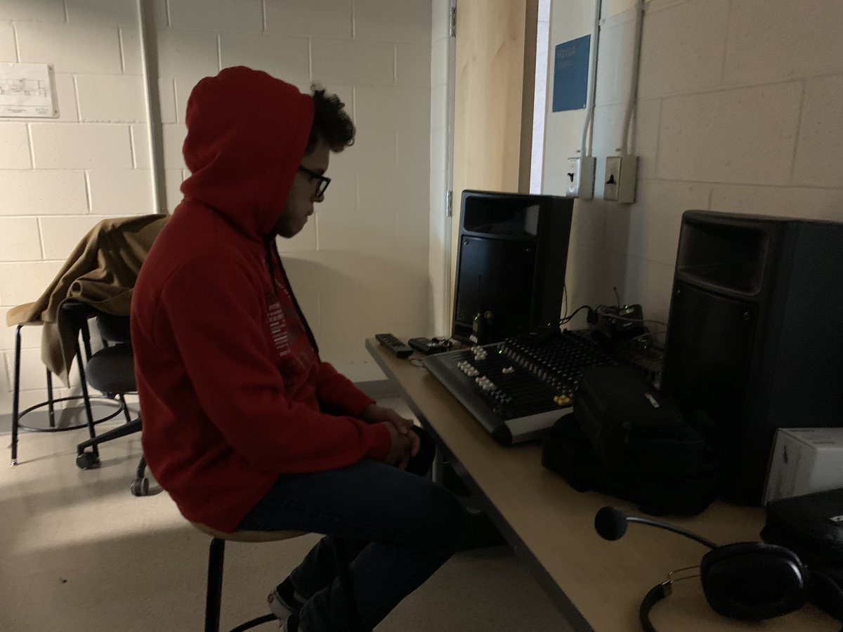 Thanks to our guest speaker today, graphic designer Lorenzo Gordon for coming to speak to our students about his design experiences working for various major companies! He told us about his journey while on our student produced PCTA podcast! <a href="/pvdschools/">Providence Public Schools</a> <a href="/PCTAProvidence/">PCTA</a>