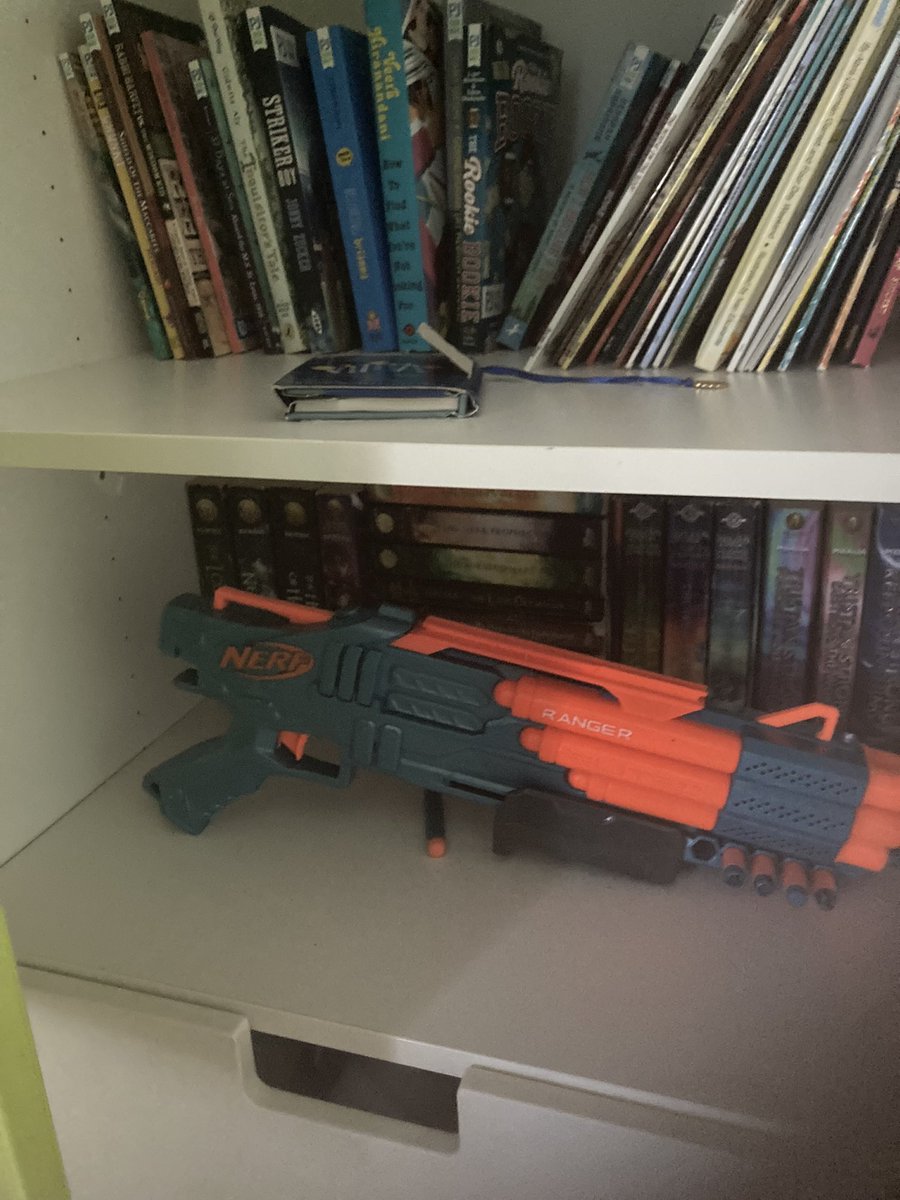 ToddlerMind's tweet photo. Always store your guns safely. #kidlife https://t.co/FuFjW9rSoY