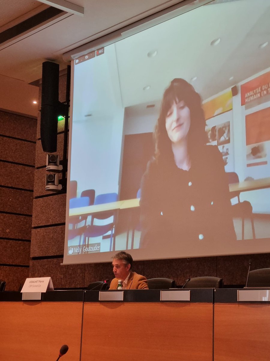 🔆 Nous clôturons la journée avec <a href="/GoutaudierNelly/">Nelly Goutaudier</a> avec le beau message d’espoir porté par la croissance post-traumatique.
Merci Nelly, merci à tous pour cette superbe journée, et à bientôt 😉✌️