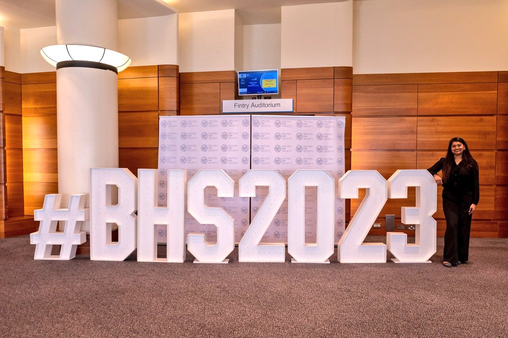 When you find out you've passed finals and are going to be a doctor while at #BHS2023!! ✨🥂 Is this a sign? 🤔

ft. a very happy Shreya playing with the #Mako robot

<a href="/BritishHip/">British Hip Society</a> #OrthoTwitter #MedEd <a href="/EdinUniMedicine/">Edinburgh Medical School</a>