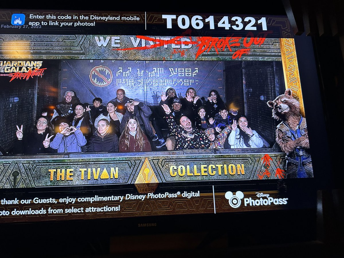 Eversole_23's tweet image. Happy birthdey to one Amazing woman! @TheRealMathryn We are all so lucky to have you in our lives! I love you so much. Thank you for everything you do! I’ll make sure you enjoy your Dey!