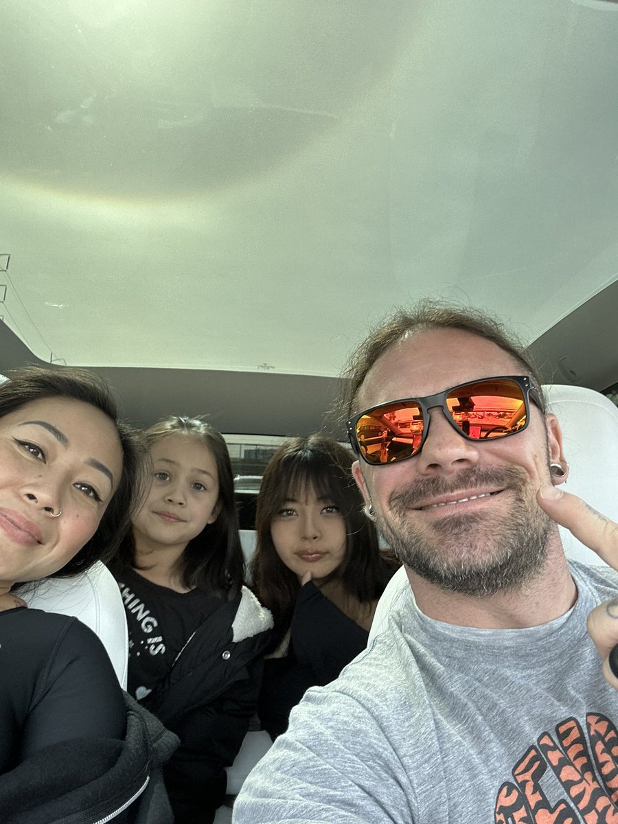 Eversole_23's tweet image. Happy birthdey to one Amazing woman! @TheRealMathryn We are all so lucky to have you in our lives! I love you so much. Thank you for everything you do! I’ll make sure you enjoy your Dey!