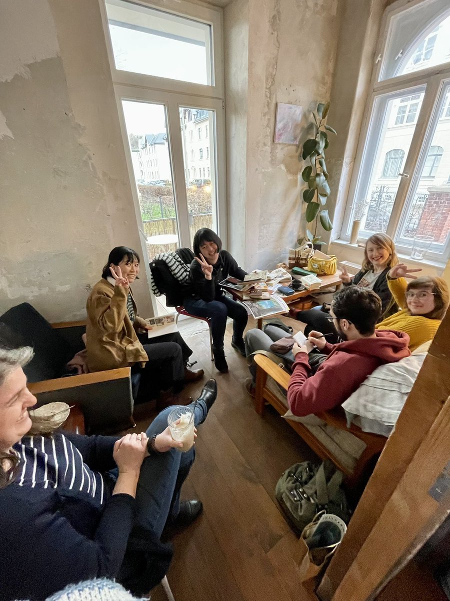 KirokuStudio's tweet photo. @travelers_note meet up in Germany 🇩🇪

#旅人手帳 #travelersnotebook #travelersjournal #stationery #journaling #meetup #event #europecaravan #leipzig #Deutschland #europe https://t.co/IseJuPEyQg