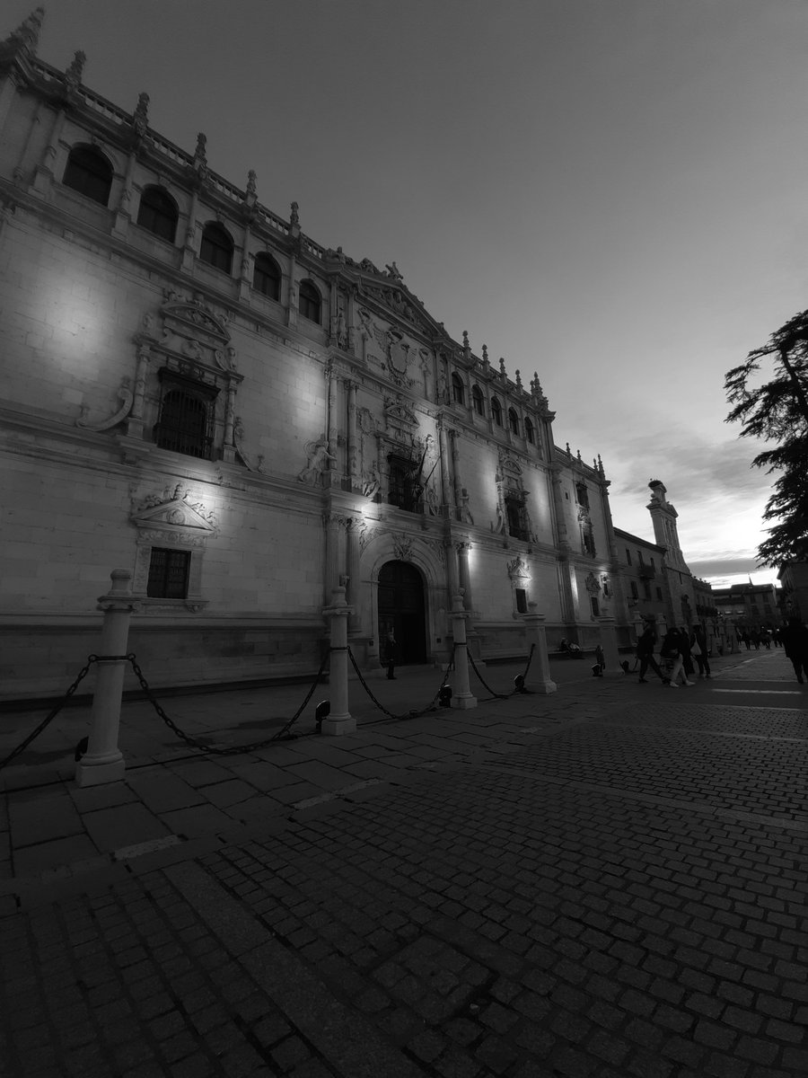 #SobreFotografía
Monica Allende, <a href="/laiaabril/">laia abril</a> @centrofotoimag en Alcalá de Henares