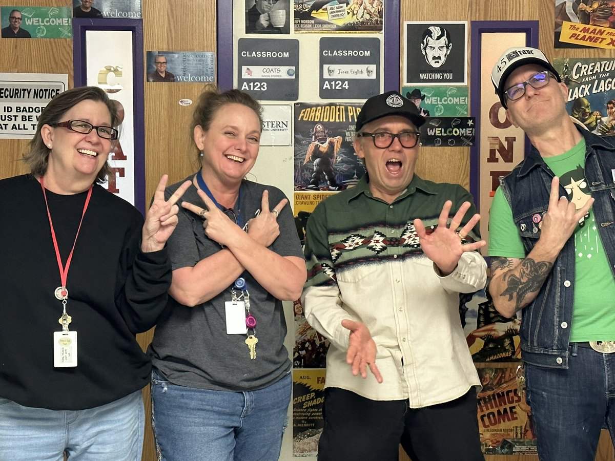 LiveOakOwls's tweet photo. Happy spring break from the staff of LOA!! 🦉
#SpringBreak #SpringBreak2023 #LOA #LiveOakOwls #LiveOakAcademy #UndefeatedOwls #StillUndefeated https://t.co/sIdsEnIDFN