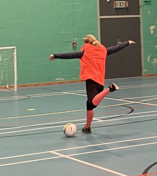 <a href="/annieconmonkey/">annie🇺🇦💙💛💙💛</a> <a href="/JCPDPhysio/">Joanna Eastough</a> 

It was great to see the new group start last night, and at least another couple of potential stars as you strive to establish and support more women with #Parkinsons in #WalkingFootball ⚽👍  

<a href="/SportParkinsons/">Sport Parkinson's</a> @equal_sport <a href="/ParkinsonsPride/">England Parkinson’s Football Team</a>
