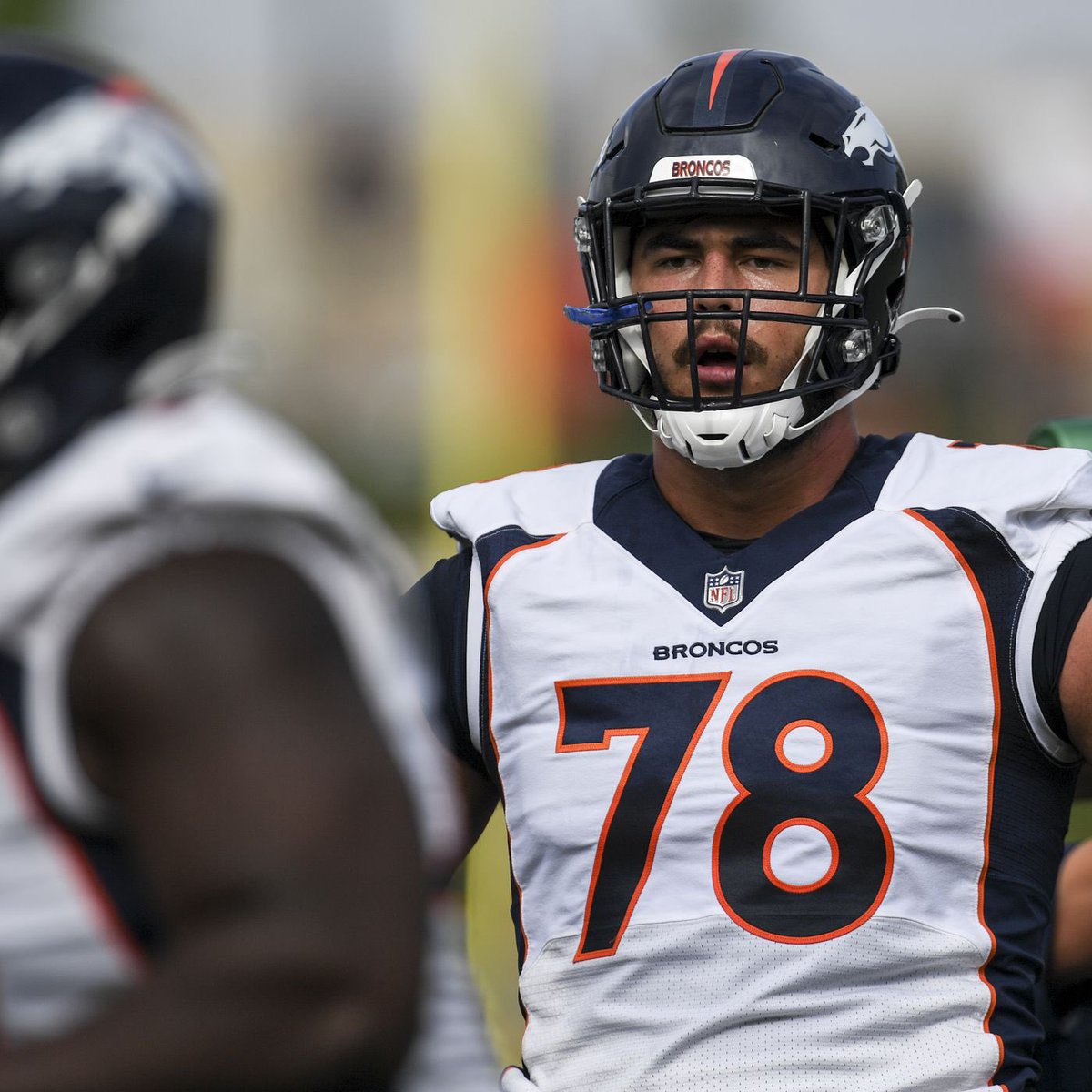 🚨Offensive lineman Drew Himmelman is signing a one-year deal with the Washington #Commanders, source says.