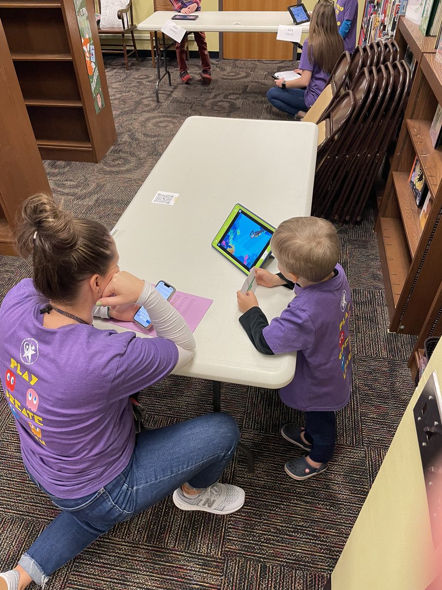 Mr_Esbenshade's tweet photo. More from HIGHLAND’s #EASDCodeCon Coding Contest today! What a great display of projects from our students in K-4th Grade! @WilliamsCSSTEAM 
    @GoMounts #FantasticFridayAtHighland https://t.co/El52H8Gdkn