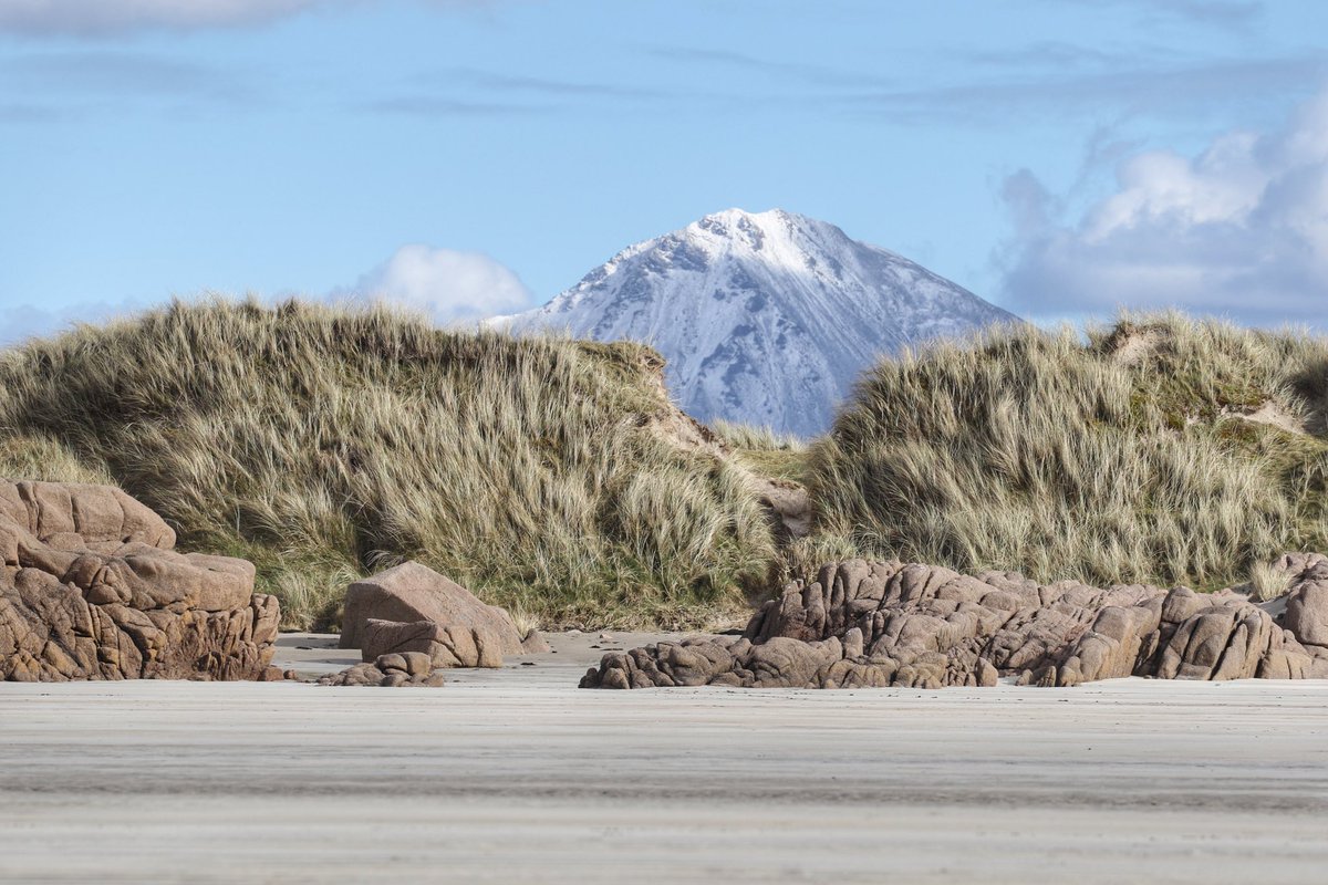 Moments today at Donegal Airport and Errigal today in #DonegallabouttheLight @DonegalA <a href="/AerLingus/">Aer Lingus</a> <a href="/DonegalWeatherC/">Donegal Weather Channel</a> <a href="/govisitdonegal/">Donegal Tourism</a> <a href="/Donegal_ie/">Donegal.ie</a> <a href="/idonegal_/">iDONEGAL</a> <a href="/visit_donegal/">Visit Donegal</a> #emeraldairlines <a href="/donegaldiaspora/">Donegal Diaspora</a> @errigalcam #airport #Airplane #donegsl #iteland <a href="/DonegalLiveNews/">DonegalLIVE</a>