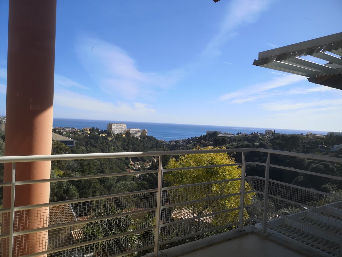 Notre pilier Humanitude préféré c'est la verticalité, chantent les habitants du nouvel ehpad labellisé Humanitude à Nice : la colline @casip_cojasor <a href="/CorinneBenzekri/">Corinne BENZEKRI</a>.
Les élus touchés félicitent le professionnalisme qui se voit
@ECiotti <a href="/cestrosi/">Christian Estrosi</a> <a href="/C_Dintorni/">Christelle D'intorni</a>
<a href="/Agevillage/">Agevillage</a>