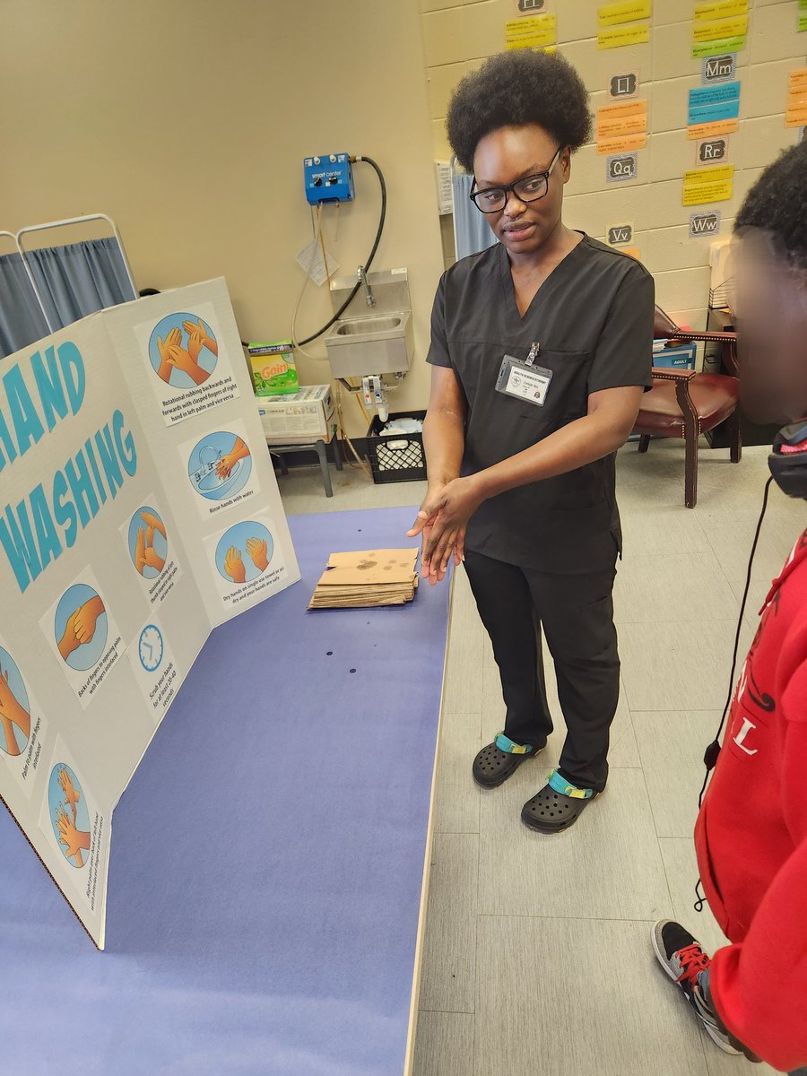 HealthMasd's tweet image. Health Science Students Peer Presentation On Personal Hygiene. HS students taught their peers how to properly floss, steps to handwashing, and shared with them what a healthy morning routine looks like.