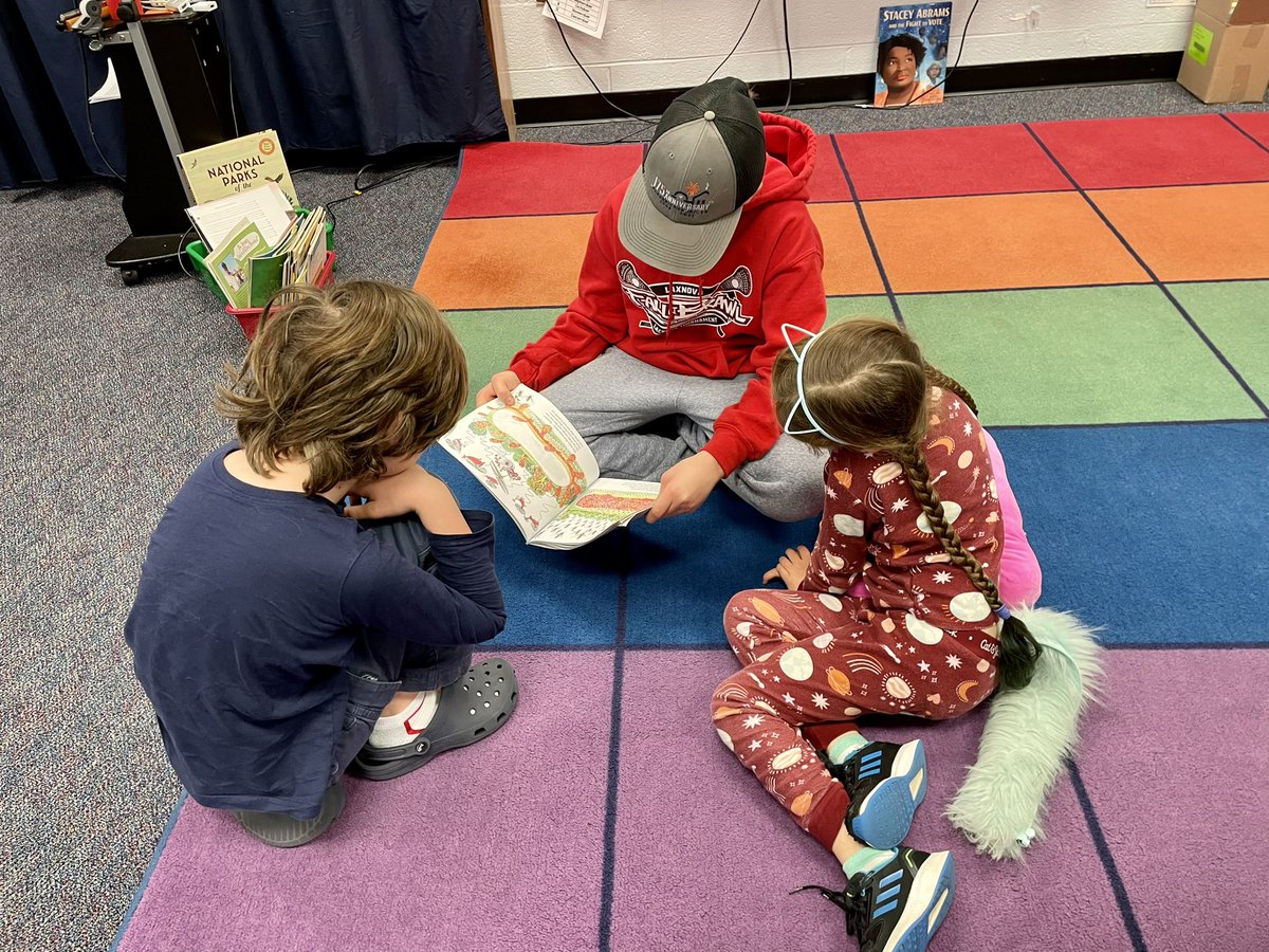 My favorite tradition for Read Across America Day is buddy reading with younger students. It’s even better when you get to do it in your pajamas! Thank you to @Mshoran3rd and her 2nd graders for reading with us today! <a href="/CampbellAPS/">Maureen Nesselrode</a>