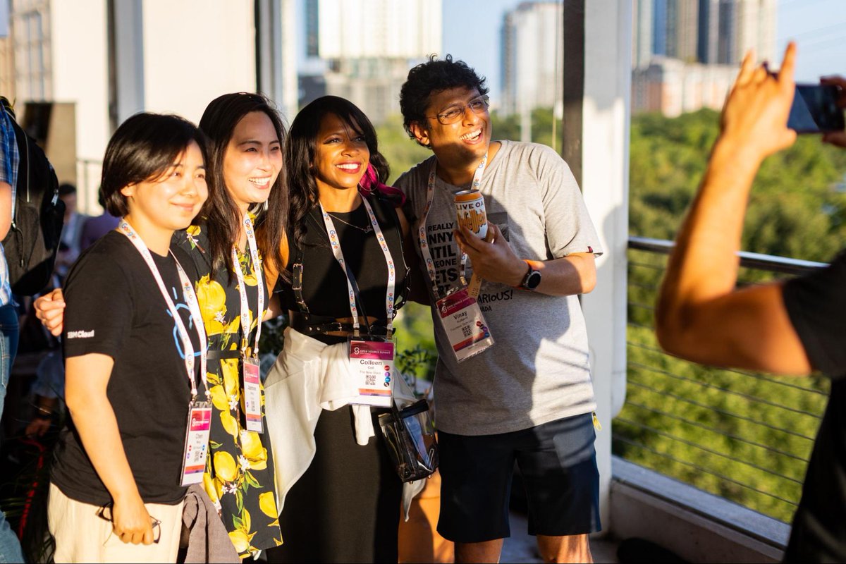 linuxfoundation's tweet photo. #ThisIsOpenSourceSummit. Look at those smiles π - brought to you by #opensource! Open Source Summit fuels community building, friendship making, knowledge sharing + connections that will last a lifetime. Join us - register by March 19 + SAVE: https://t.co/tTXsd1TCmv #ossummit https://t.co/HUDrUEXR2j