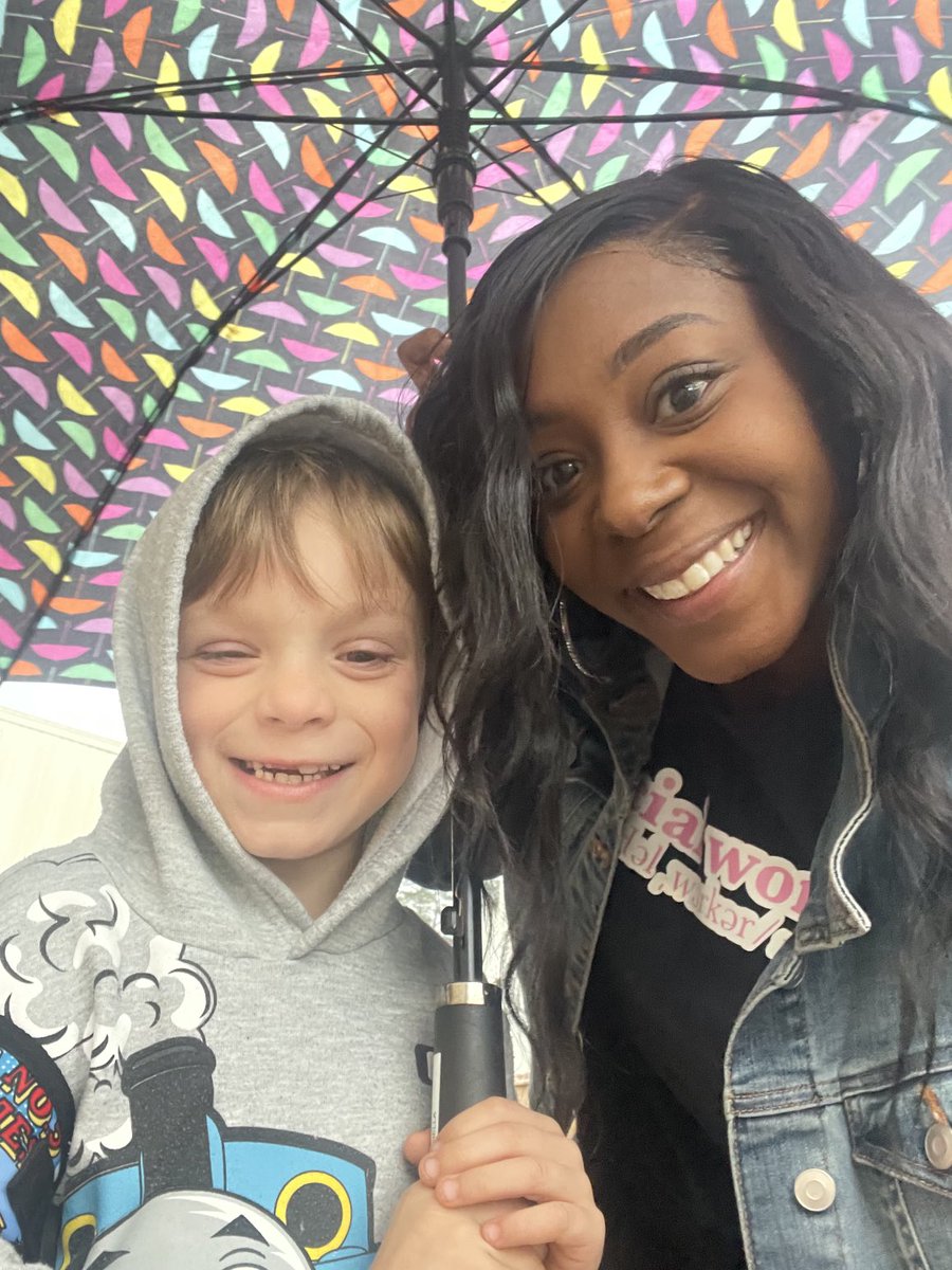 A little sunshine on this rainy day. Hunter said, 'rain, rain go away.' #happyfriday #everyjourneyhasagreatstory #morningduty #relationshipsmatter ⁦@Scurlockbears⁩