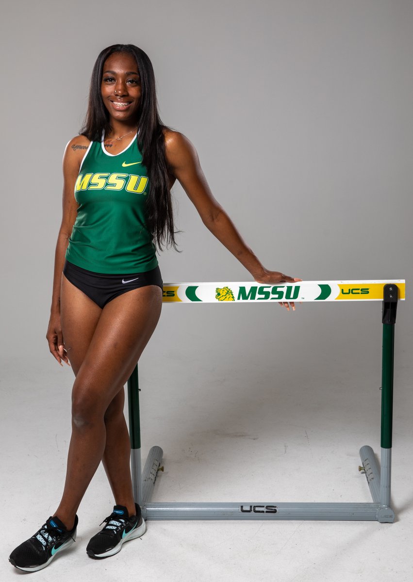 Kiara Smith takes 3rd place in the prelims of the women's 60m hurdles with a time of 8.31 seconds. Kiara advances to the finals tomorrow at 2:40pm (central time)/ 3:40pm (eastern time). #LetsRoar