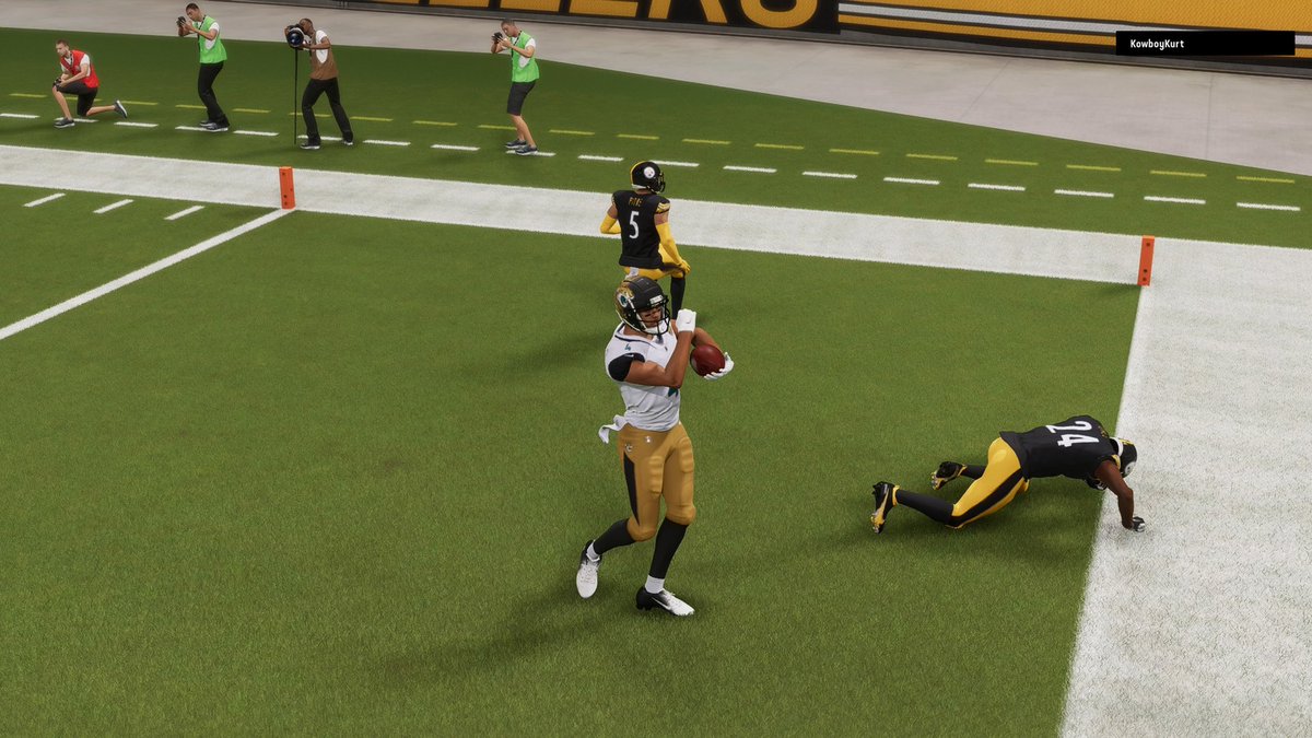 MELjags's tweet photo. Huge win in week 6 against the now 4-2 Steelers ‼️ Trevor Lawrence and ETN have to be the most deadliest duo in the league rn🗣️ TLAW throwing for 4 TDs and 388 yards while on the ground ETN runs for 130 yards 1 TD great win on the road 😤 next week looking for revenge vs Texans https://t.co/tB420GhS8F
