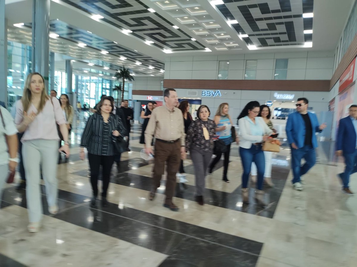 SedecoCDMX's tweet photo. Nuestro titular @FadlalaAkabani en compañía del D.G del @aifaaero Gral. Isidoro Pastor, realizaron una visita con empresarios de la Ciudad para conocer las oportunidades comerciales que ofrece el aeropuerto, agradecemos la participación de las siguientes empresas:

🧵1/2 https://t.co/xbb65BT3J6