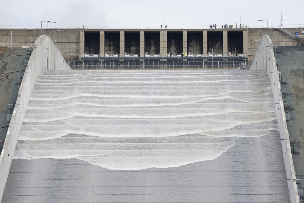 CA_DWR's tweet image. Although a relatively small spill is initially anticipated at Lake Oroville, the new spillway is fully operational and capable of handling much higher releases if needed. The #spillway was last used in April 2019 up to a flow of 25,000 cfs.